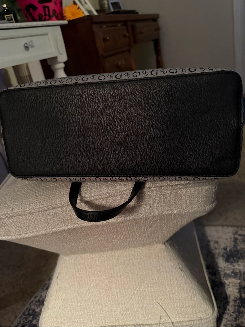 Guess classic large